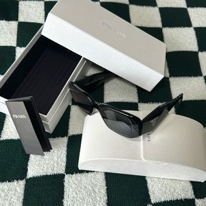 LPrada sunglasses
